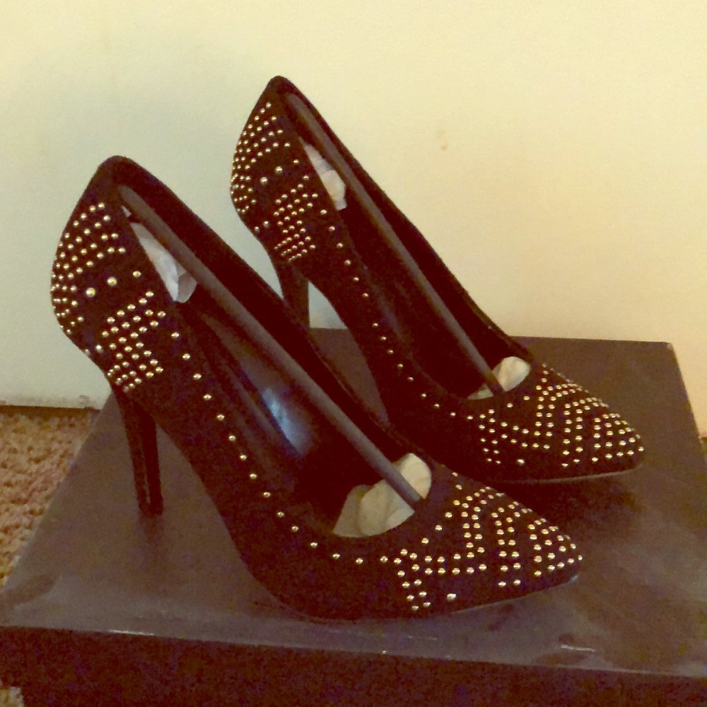 Elegant black/gold heel